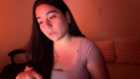 Snapshot of laura_d23 chatting on 01-15-26, 01:10 laura online show from 01-15-26, 01:10