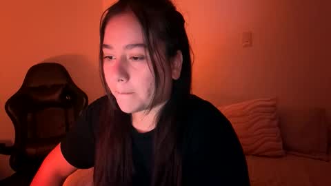 Snapshot of laura_d23 chatting on 02-11-26, 11:21 laura online show from 02-11-26, 11:21