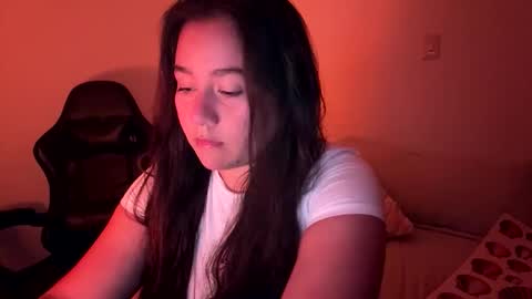 Snapshot of laura_d23 chatting on 02-12-26, 11:22 laura online show from 02-12-26, 11:22