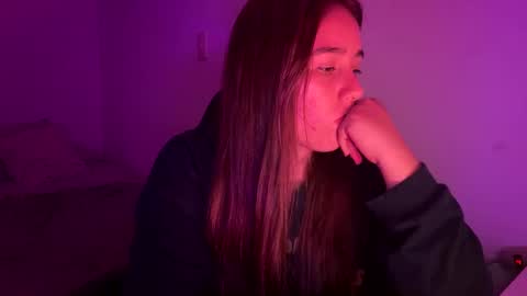 Snapshot of laura_d23 chatting on 03-05-26, 11:23 laura online show from 03-05-26, 11:23