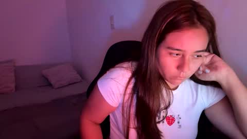 Snapshot of laura_d23 chatting on 03-22-26, 01:09 laura online show from 03-22-26, 01:09