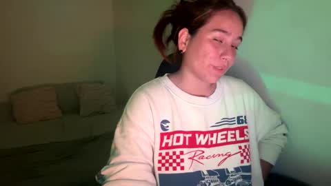 Snapshot of laura_d23 chatting on 04-10-26, 06:29 laura online show from 04-10-26, 06:29