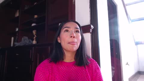lLAURA online show from 12-09-24, 08:01