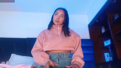 lLAURA online show from 02-06-25, 02:00