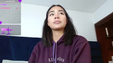 lLAURA online show from 02-18-25, 07:19