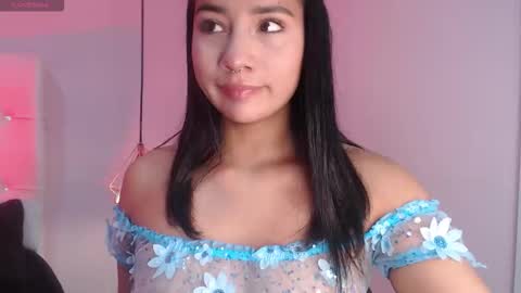 lLAURA online show from 10-23-25, 11:53