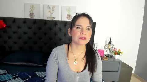 laura hotties online show from 02-26-26, 04:39