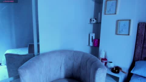 Snapshot of laura_hotties chatting on 05-08-26, 06:35 laura hotties online show from 05-08-26, 06:35