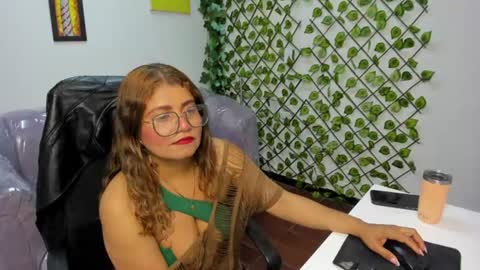 laura_marttin online show from 07-12-26, 02:46