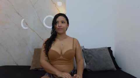 Laura online show from 02-15-26, 03:42