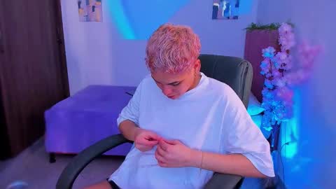 Laura Rose online show from 12-18-25, 06:14