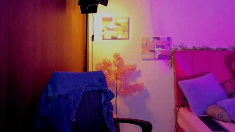 Laura Rose online show from 03-22-26, 09:51