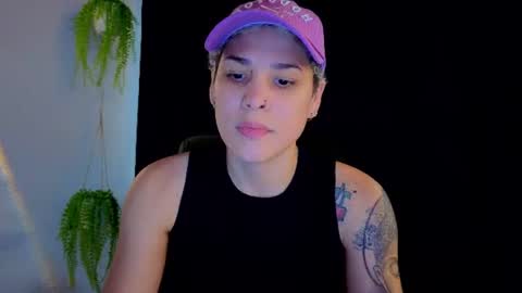 Snapshot of laura_r23 chatting on 07-13-26, 07:16 Laura Rose online show from 07-13-26, 07:16