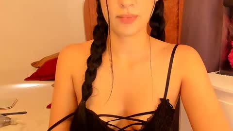 LAURA SOE online show from 02-06-26, 07:06