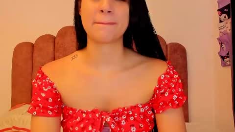 LAURA SOE online show from 07-25-26, 01:41