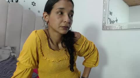 Laura online show from 05-11-26, 01:28