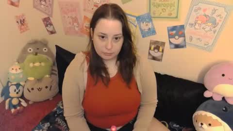 LauraChan online show from 12-25-24, 10:37