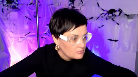 lauradavidsons online show from 10-16-25, 06:31