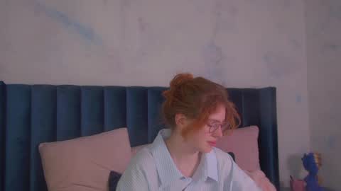 Laura online show from 05-24-26, 04:39