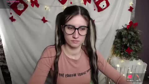 Laura online show from 12-11-24, 07:42