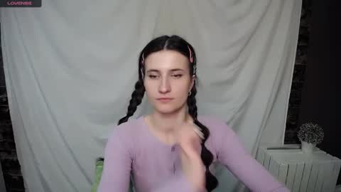 Laura online show from 02-20-25, 11:20