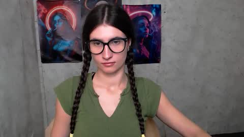 Laura online show from 10-18-25, 07:53