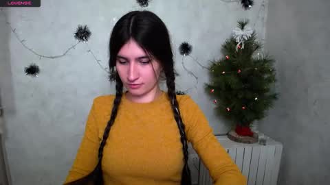 Laura online show from 12-15-25, 11:03