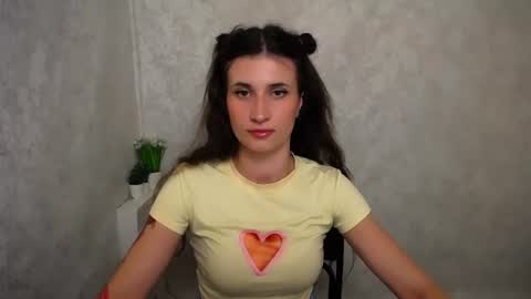 Snapshot of lauradre_ chatting on 06-27-26, 09:14 Laura online show from 06-27-26, 09:14