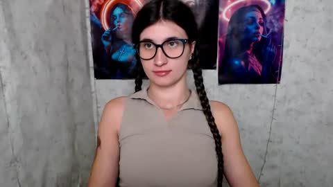 Snapshot of lauradre_ chatting on 07-12-26, 09:33 Laura online show from 07-12-26, 09:33
