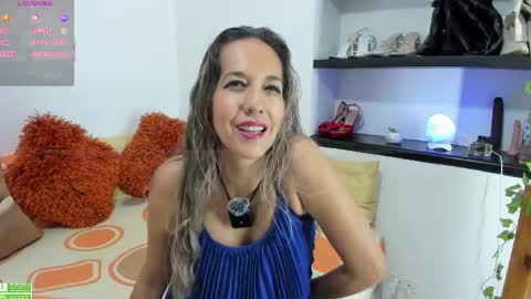 Snapshot of laurafarrely chatting on 04-18-26, 04:05 Laura online show from 04-18-26, 04:05