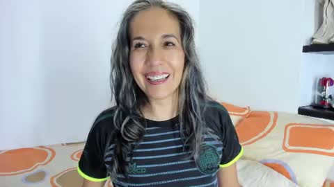 Snapshot of laurafarrely chatting on 06-19-26, 12:15 Laura online show from 06-19-26, 12:15