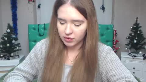 Snapshot of laurahlot chatting on 12-29-24, 01:56 LauraHlot online show from 12-29-24, 01:56