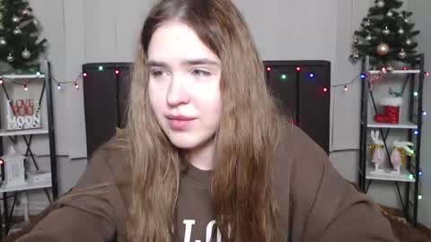 Snapshot of laurahlot chatting on 12-30-24, 01:04 LauraHlot online show from 12-30-24, 01:04
