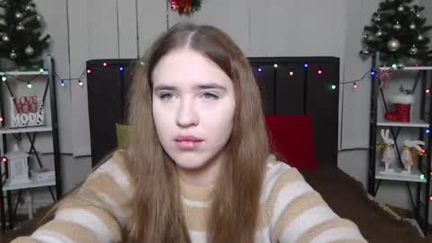 Snapshot of laurahlot chatting on 12-30-24, 07:21 LauraHlot online show from 12-30-24, 07:21