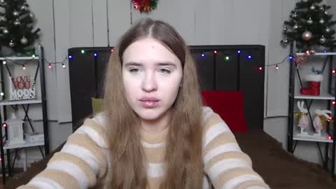 Snapshot of laurahlot chatting on 12-30-24, 10:23 LauraHlot online show from 12-30-24, 10:23