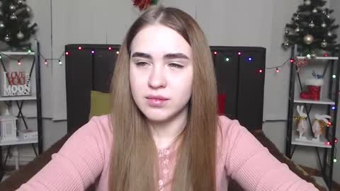 Snapshot of laurahlot chatting on 01-04-25, 06:19 LauraHlot online show from 01-04-25, 06:19