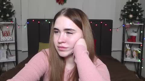 Snapshot of laurahlot chatting on 01-05-25, 12:31 LauraHlot online show from 01-05-25, 12:31