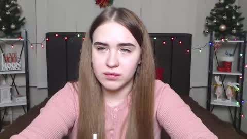 Snapshot of laurahlot chatting on 01-05-25, 03:32 LauraHlot online show from 01-05-25, 03:32