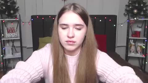 Snapshot of laurahlot chatting on 01-14-25, 10:12 LauraHlot online show from 01-14-25, 10:12