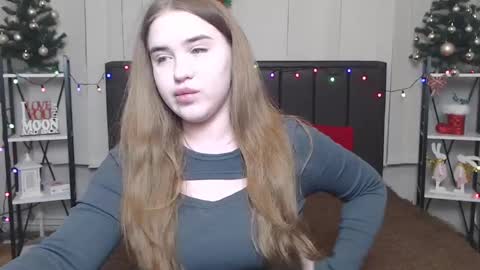 Snapshot of laurahlot chatting on 01-15-25, 07:12 LauraHlot online show from 01-15-25, 07:12