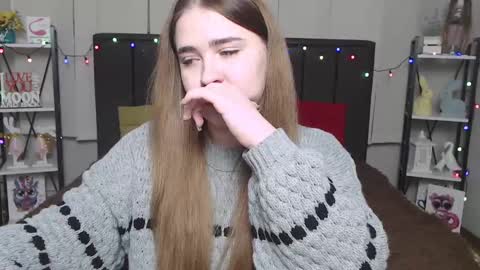 Snapshot of laurahlot chatting on 01-18-25, 10:06 LauraHlot online show from 01-18-25, 10:06