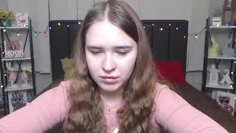 Snapshot of laurahlot chatting on 01-22-25, 06:31 LauraHlot online show from 01-22-25, 06:31