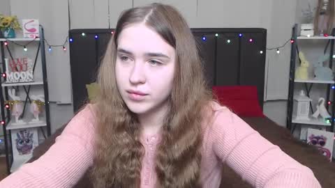 Snapshot of laurahlot chatting on 01-22-25, 10:05 LauraHlot online show from 01-22-25, 10:05