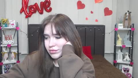 Snapshot of laurahlot chatting on 02-13-25, 10:22 LauraHlot online show from 02-13-25, 10:22