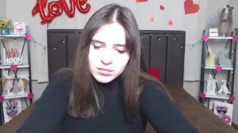 Snapshot of laurahlot chatting on 02-16-25, 01:25 LauraHlot online show from 02-16-25, 01:25