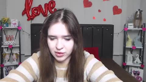 Snapshot of laurahlot chatting on 02-16-25, 06:21 LauraHlot online show from 02-16-25, 06:21