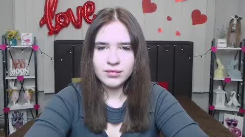 Snapshot of laurahlot chatting on 02-22-25, 06:19 LauraHlot online show from 02-22-25, 06:19