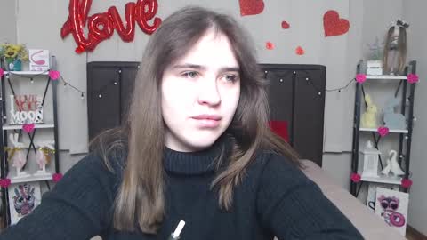 Snapshot of laurahlot chatting on 02-23-25, 06:23 LauraHlot online show from 02-23-25, 06:23