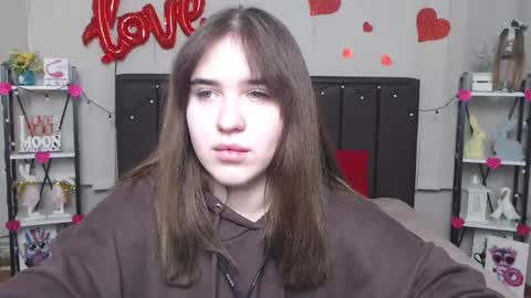 Snapshot of laurahlot chatting on 02-25-25, 06:03 LauraHlot online show from 02-25-25, 06:03