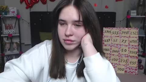 Snapshot of laurahlot chatting on 03-06-25, 06:59 LauraHlot online show from 03-06-25, 06:59